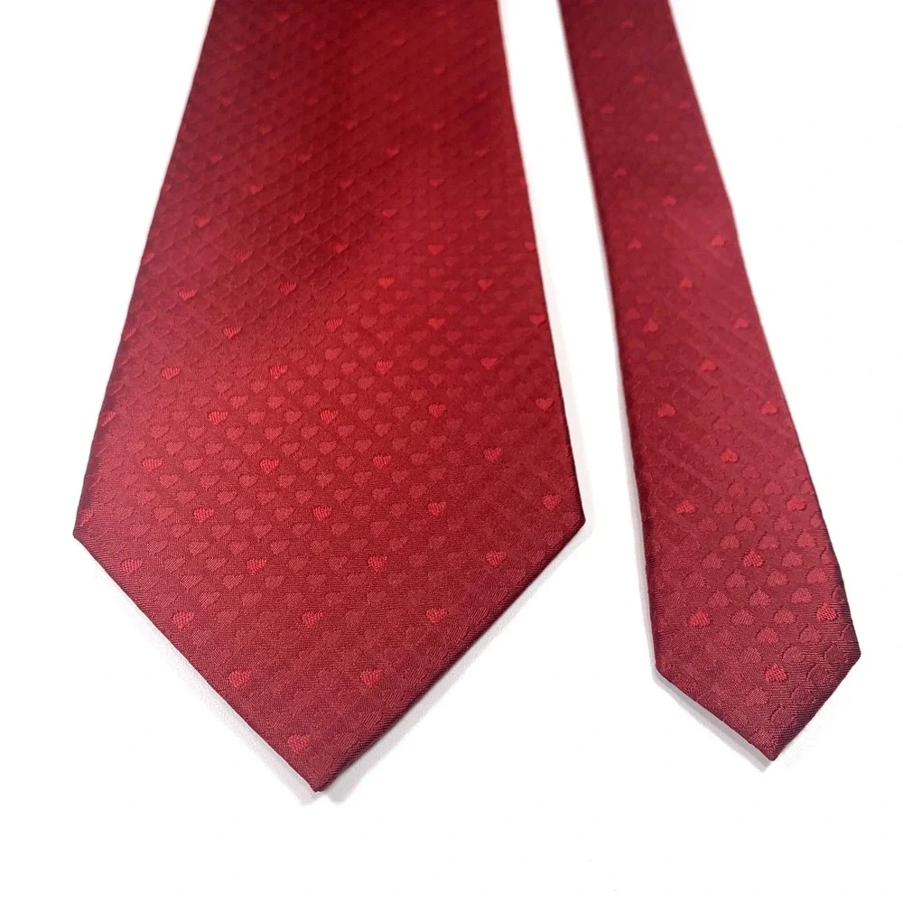 Tango by Max Raab Mens Tie Red Heart Foulard Love Valentines‎ 100% Silk